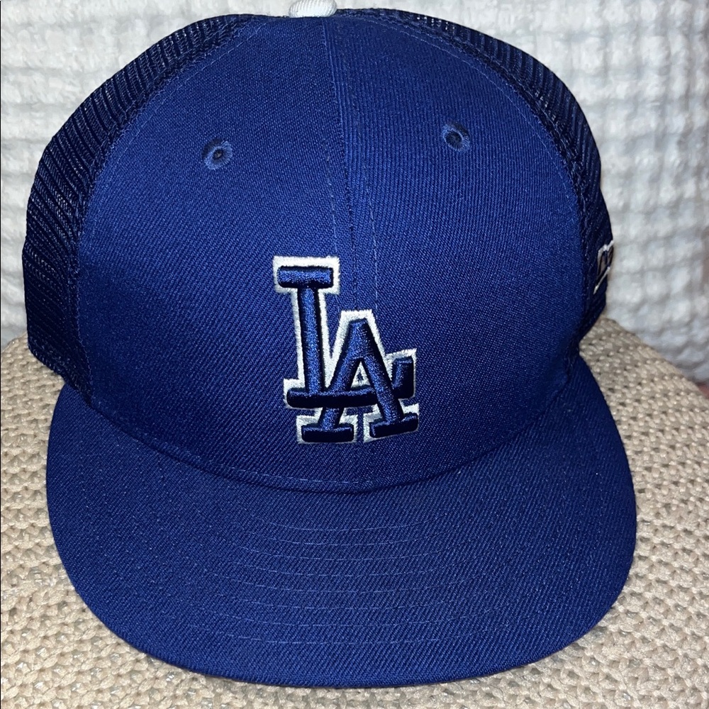 Royal Blue LA Dodgers Cap - fitted Mesh Back - blue raised logo